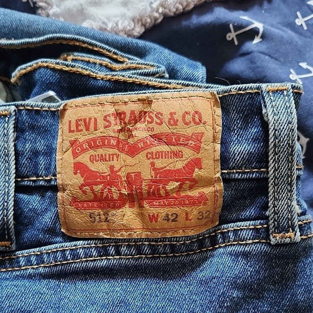 Levi's Blue Relaxed Fit Jeans Timeless Comfort - Picture 2 of 5